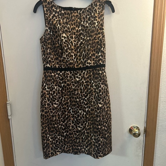 Loft ANN TAYLOR
Black Brown Cream
Leopard Cheetah
Animal Print Sheath
Dress sz 2 - Picture 2 of 8